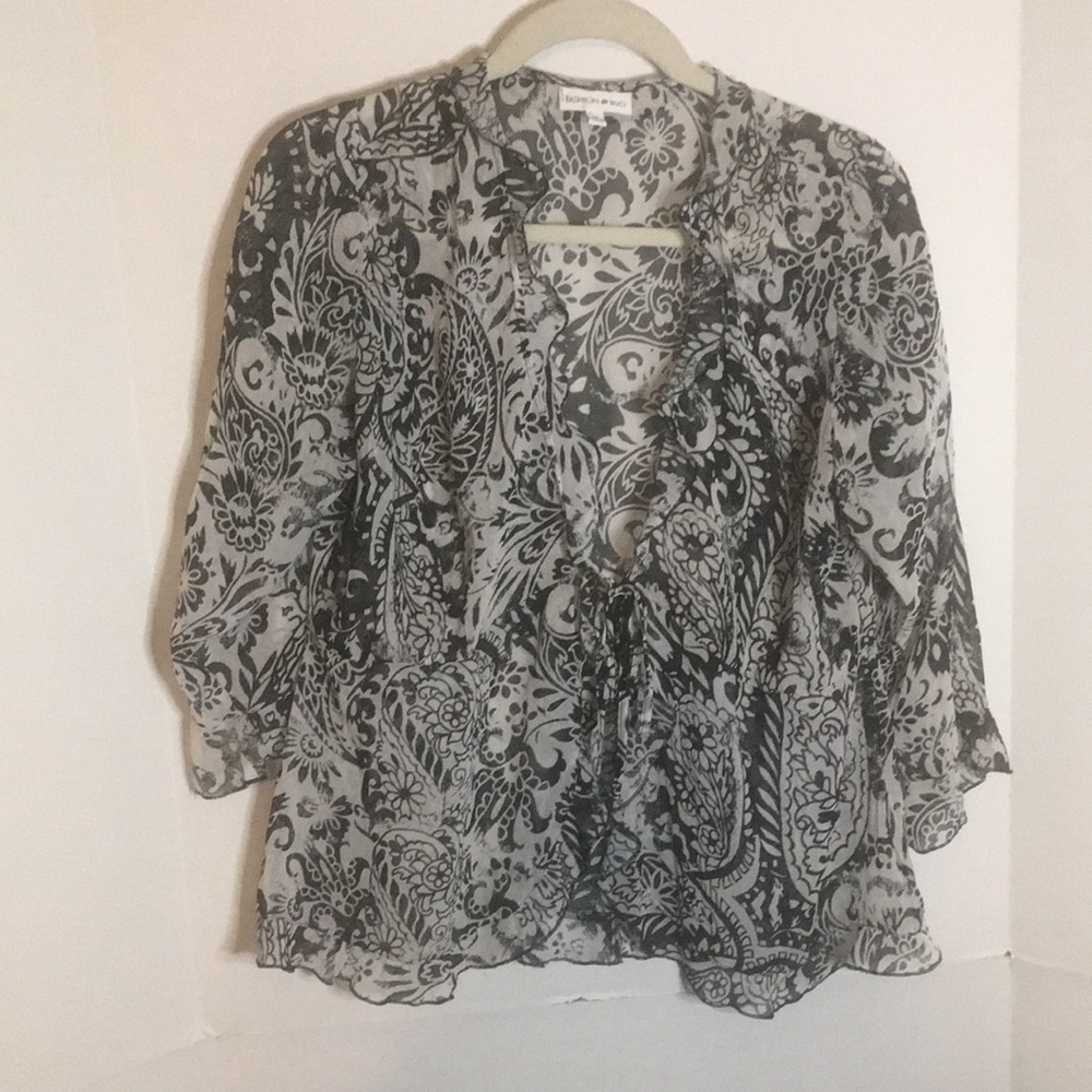 FASION BUG SHEER TOP TIE FRONT SIZE M